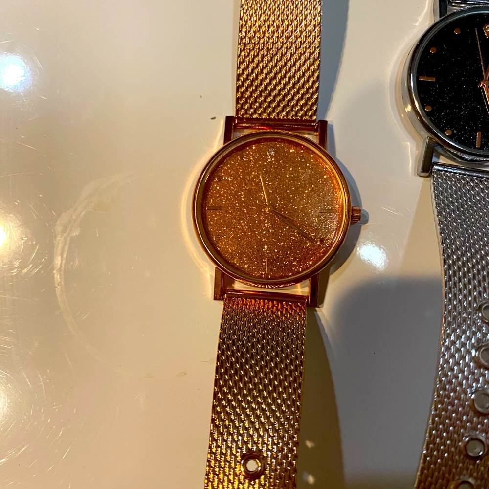 Watch - Picture 3 of 5